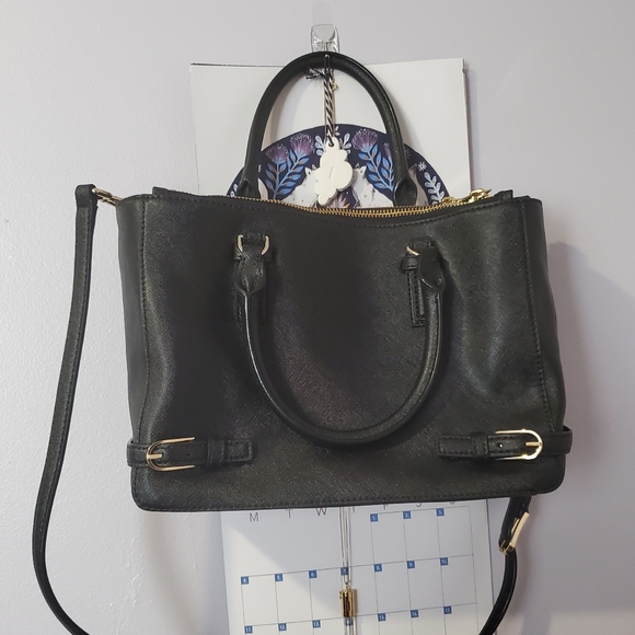 Tory Burch Small Robinson Saffiano Tote - Picture 4 of 6